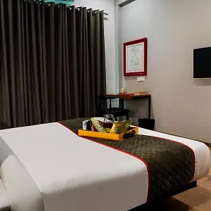 Hotel Super Townhouse Galleria Market Near Golf Course Road