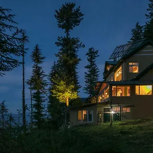  Villa Stayvista At The Corner House - Pet Friendly India